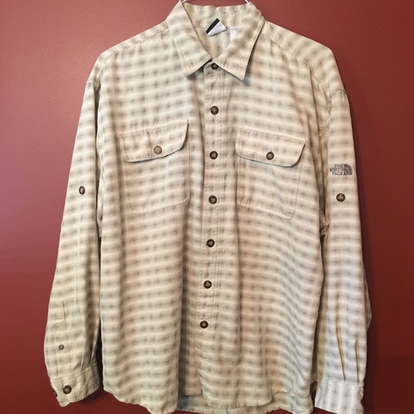 Classic North Face Rugged Button-Up - Picture 2 of 8